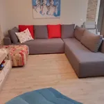 Nyaraló Maja House 1 *