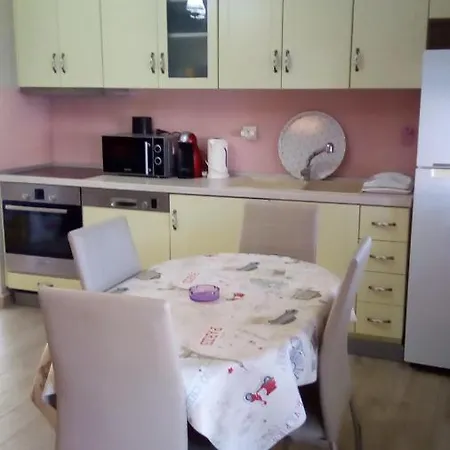 بيت للعطل Maja House 1 خْريسيا أموذيا