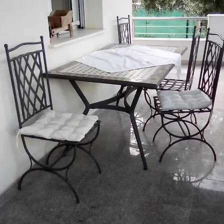 Maja House 1 بيت للعطل خْريسيا أموذيا